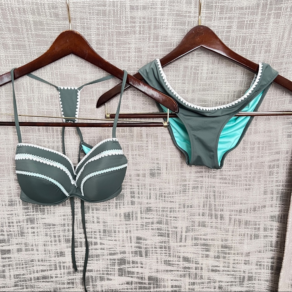 Shade Shore & Bikini Set